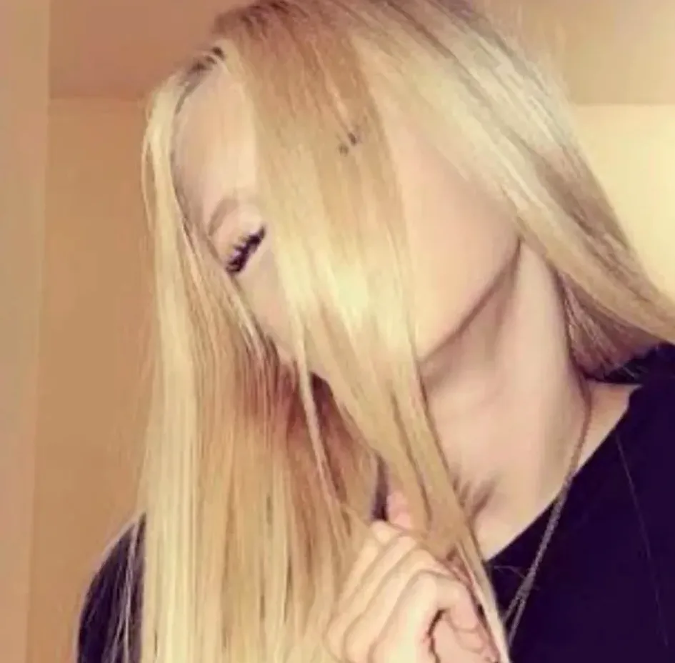 Claudia, 34 años